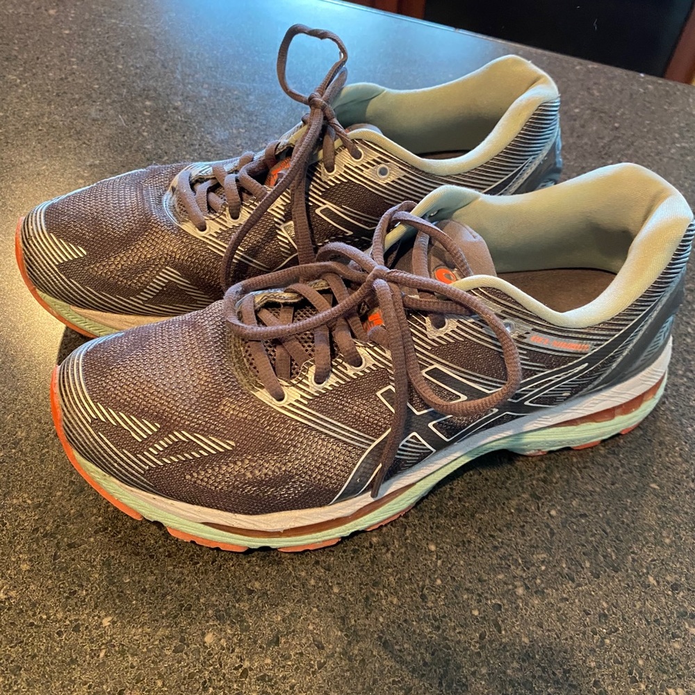 Women’s size 9 ASICS Gel-Nimbus 19 running shoes.